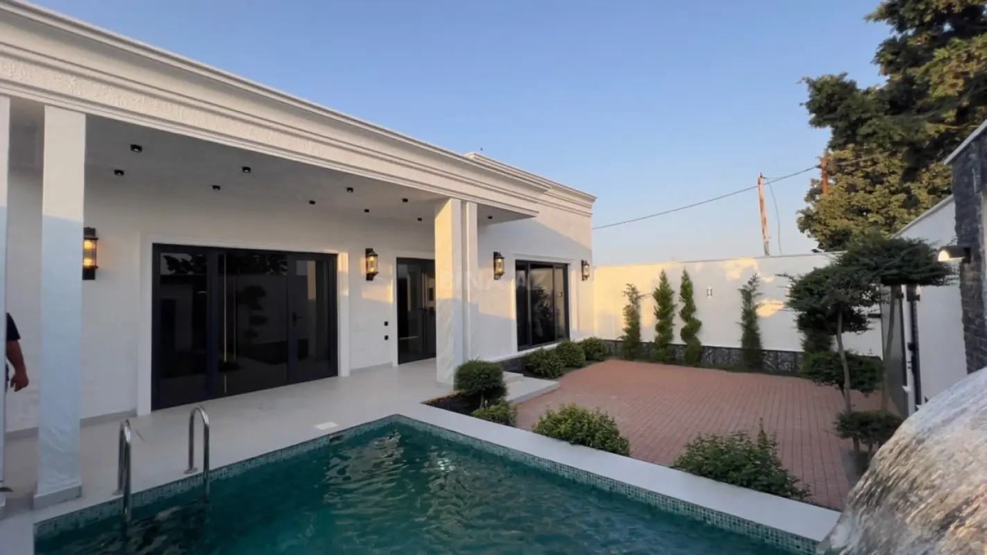 Satılır 4 otaqlı həyət evi 160 m²