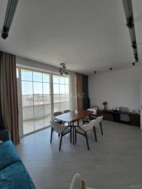 Satılır 3 otaqlı mənzil 125 m²