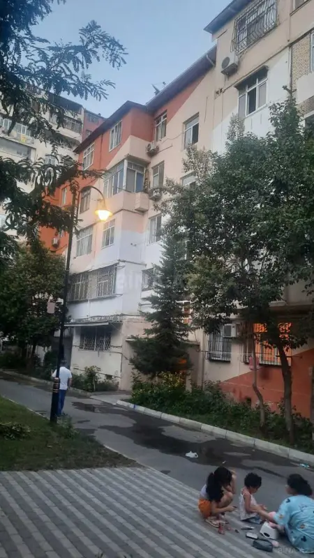 Satılır 2 otaqlı mənzil 45 m²