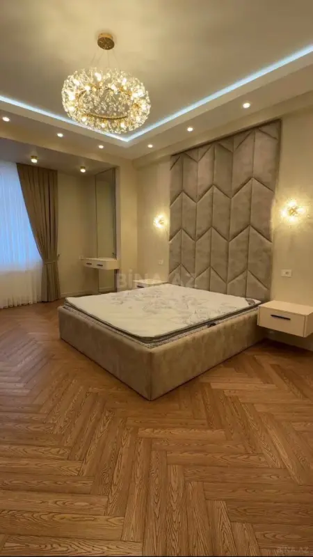 Satılır 4 otaqlı mənzil 185 m²