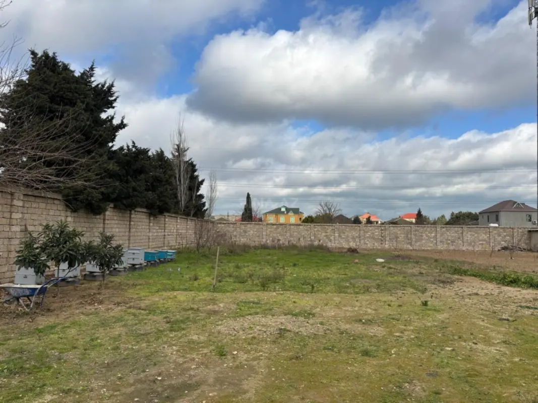 Satılır torpaq sahəsi 10 m²