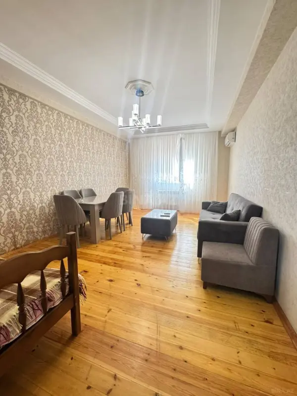 Satılır 2 otaqlı mənzil 73 m²