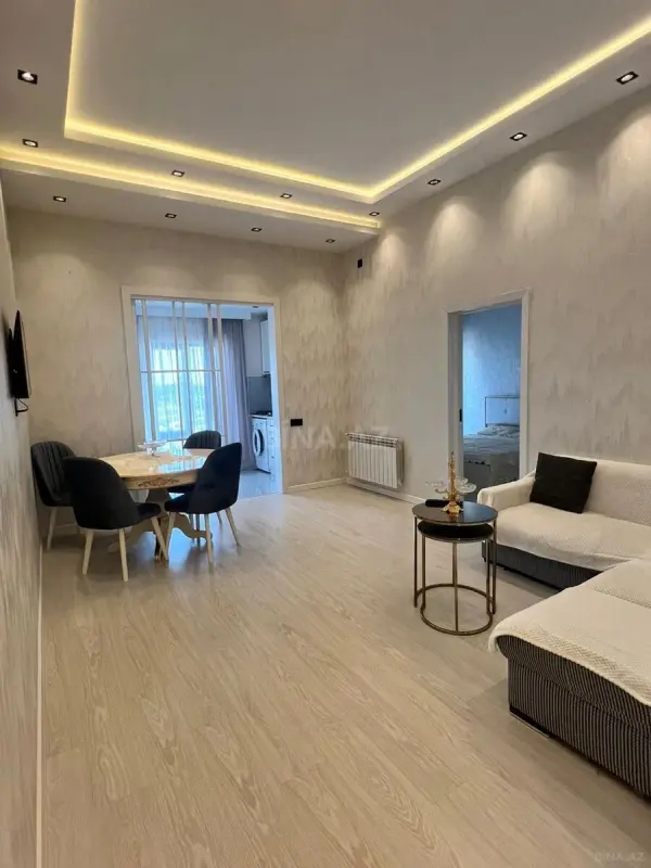 Kirayə verilir 2 otaqlı mənzil 79 m²