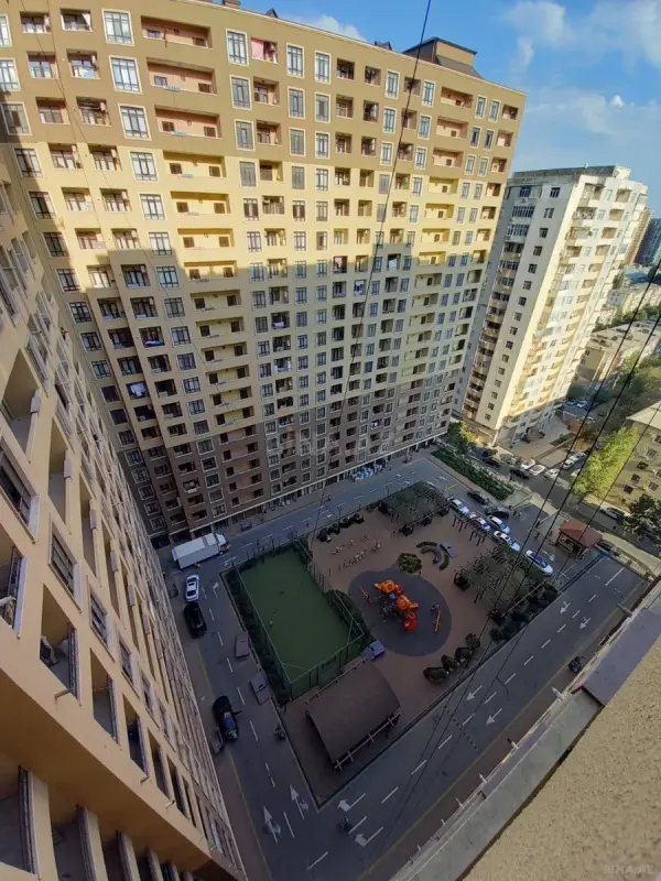 Satılır 3 otaqlı mənzil 117 m²