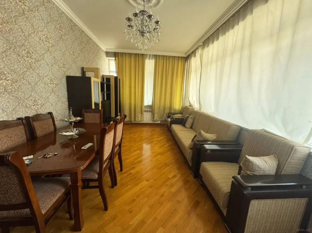 Satılır 3 otaqlı mənzil 105 m²