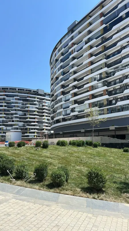 Satılır 2 otaqlı mənzil 80 m²