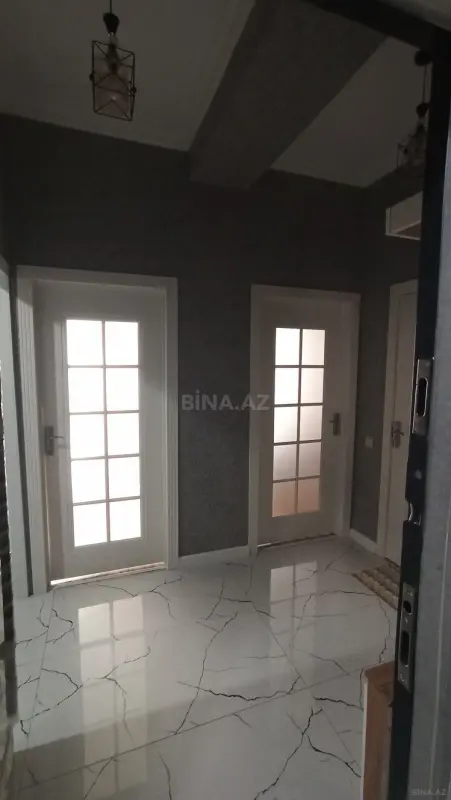 Kirayə verilir 2 otaqlı mənzil 56 m²