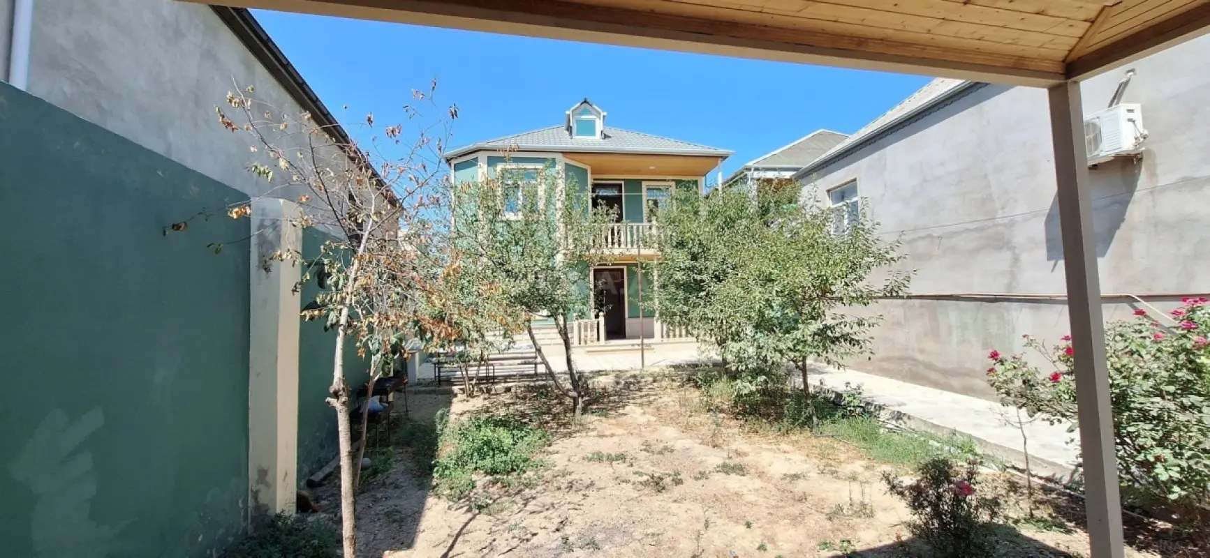Satılır 4 otaqlı həyət evi 170 m²