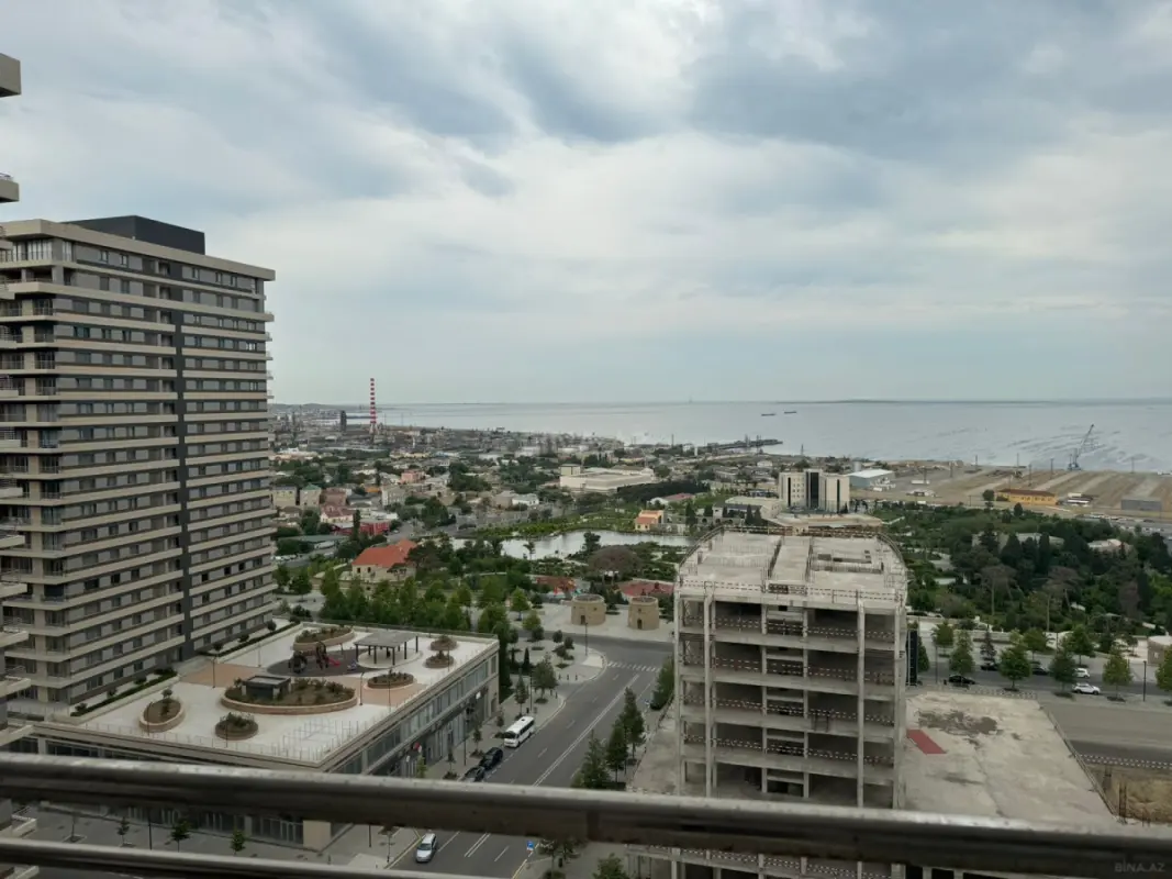 Satılır 3 otaqlı mənzil 157 m²