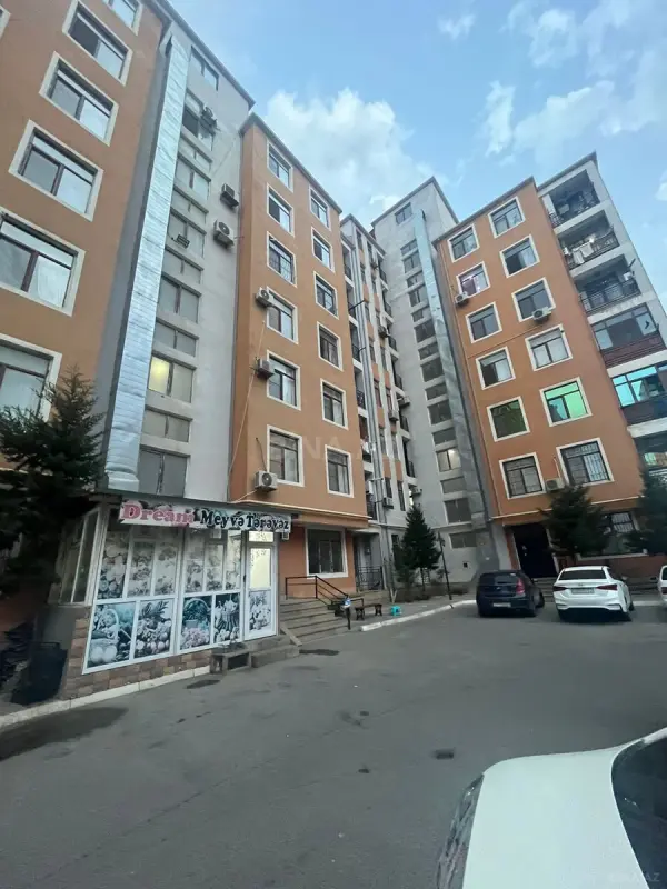 Satılır 2 otaqlı mənzil 72 m²
