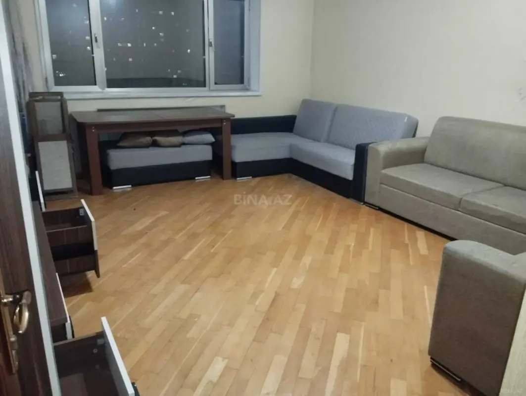 Kirayə verilir 3 otaqlı mənzil 114 m²