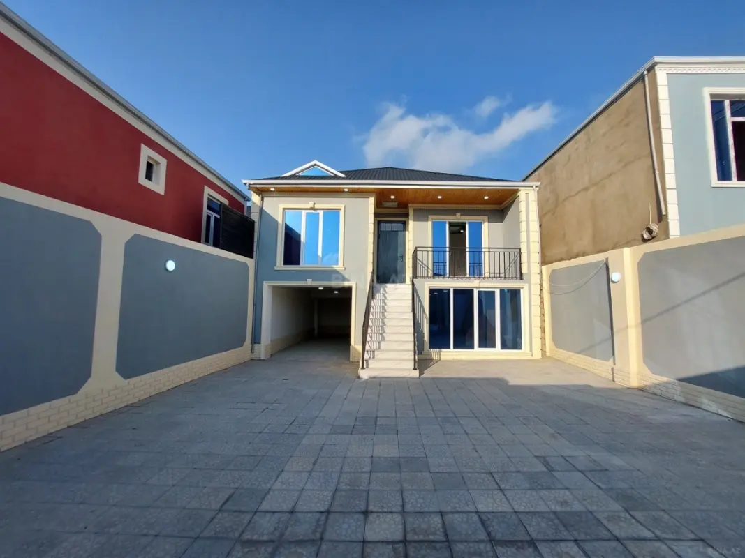 Satılır 4 otaqlı həyət evi 220 m²