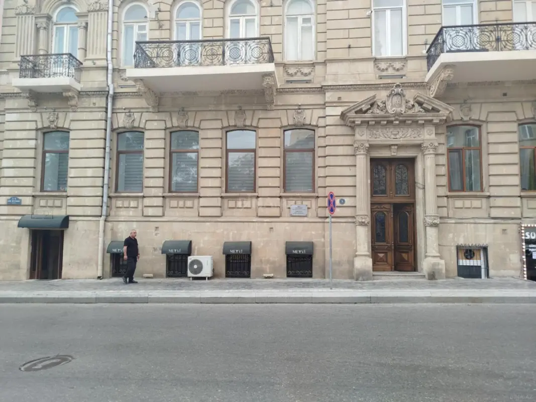 Kirayə verilir 4 otaqlı ofis 150 m²