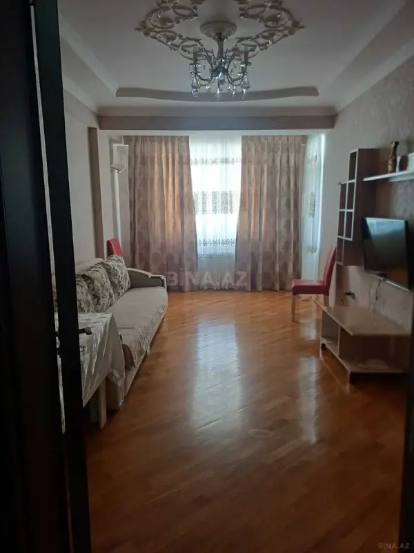Kirayə verilir 2 otaqlı mənzil 75 m²