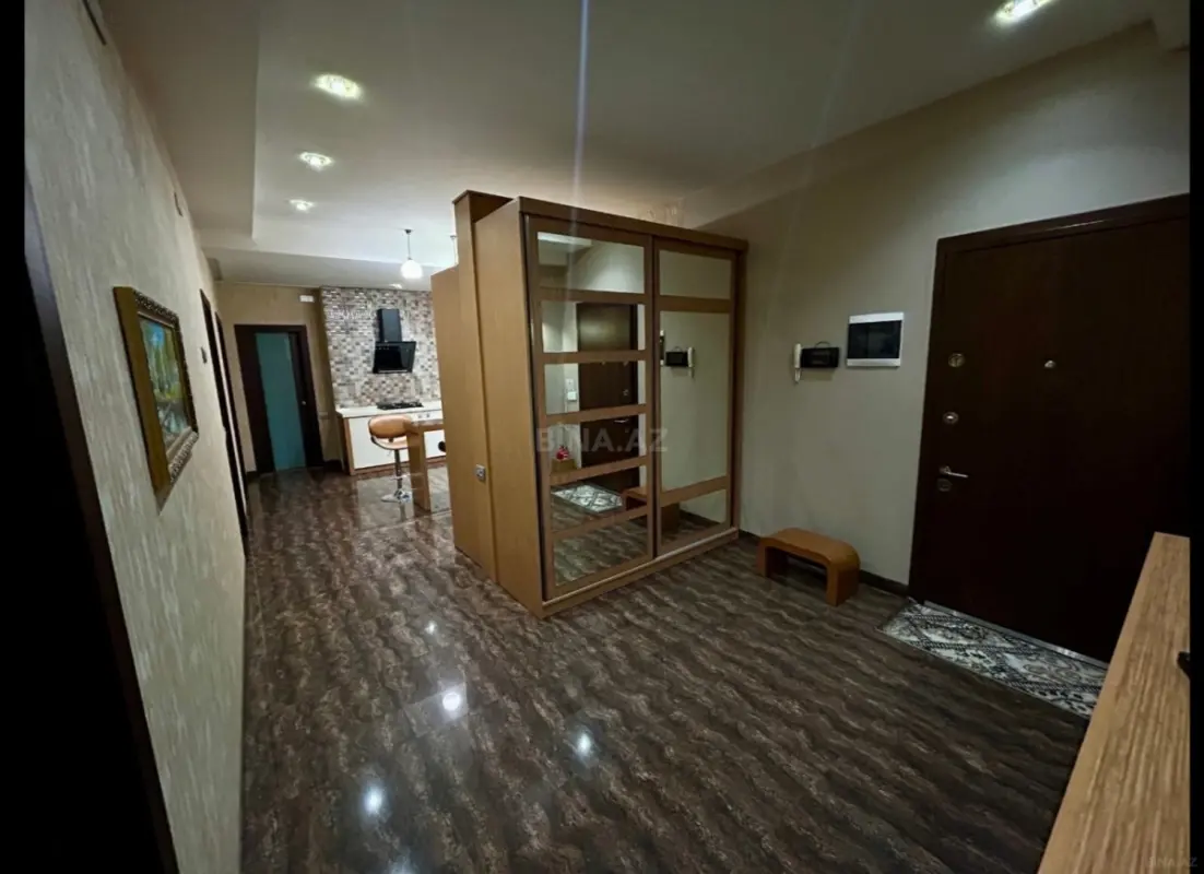 Kirayə verilir 3 otaqlı mənzil 110 m²