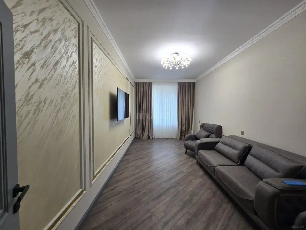 Satılır 2 otaqlı mənzil 83 m²
