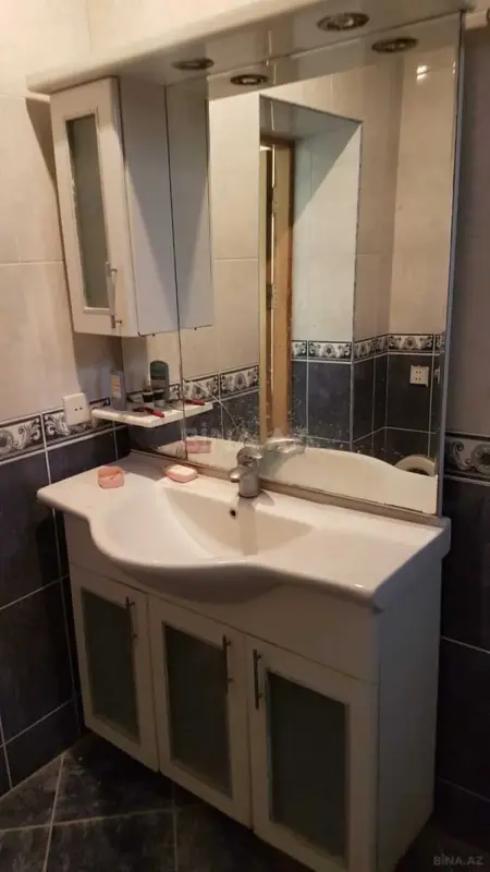Kirayə verilir 5 otaqlı həyət evi 200 m²