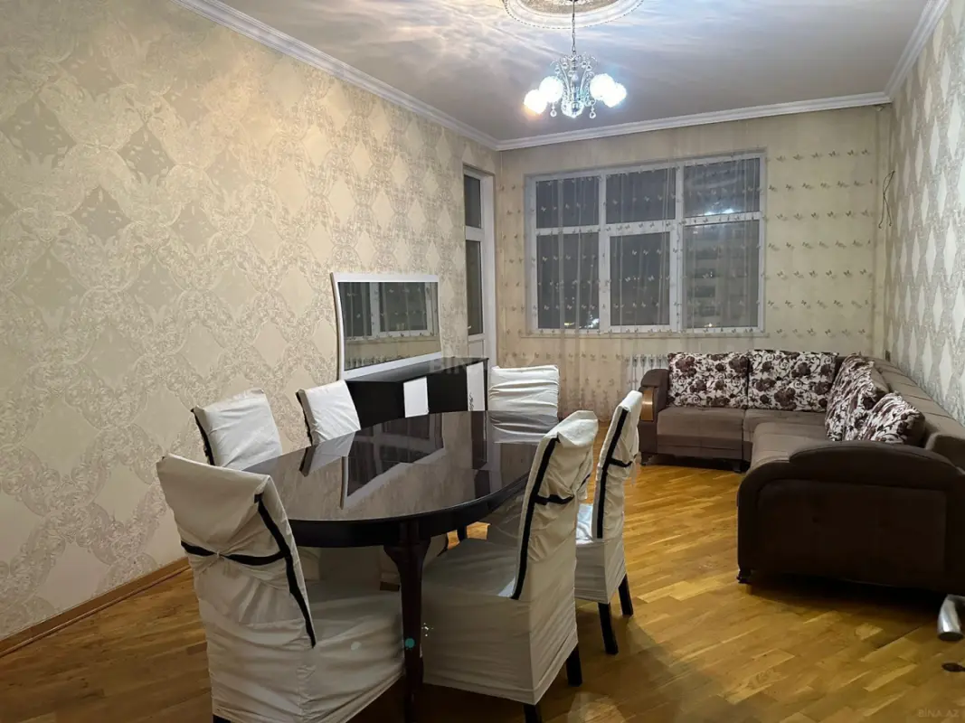 Kirayə verilir 3 otaqlı mənzil 127 m²