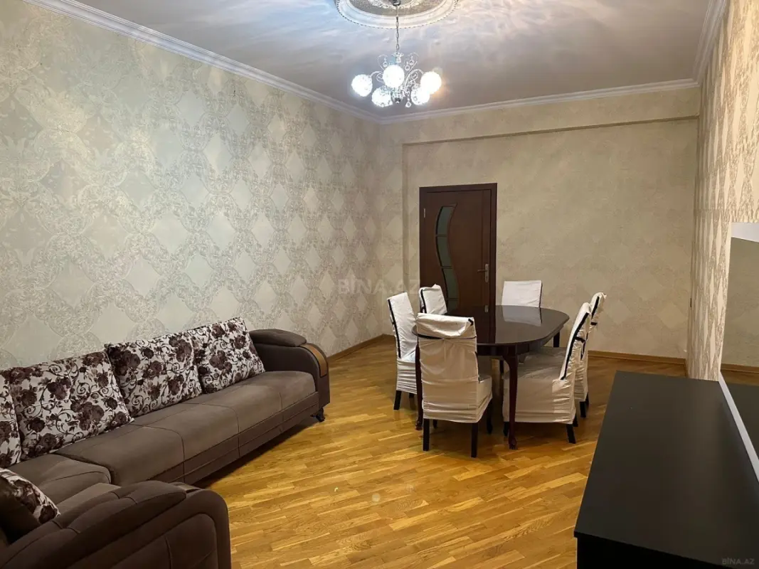 Kirayə verilir 3 otaqlı mənzil 127 m²