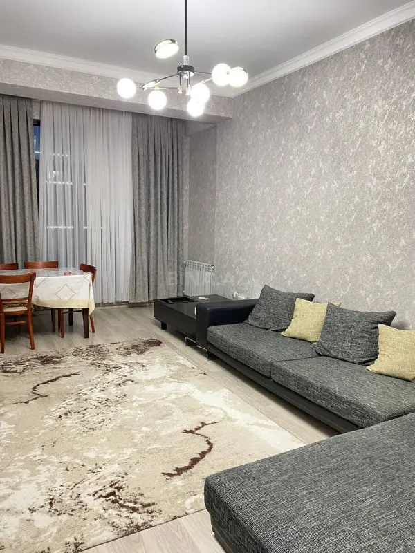 Kirayə verilir 2 otaqlı mənzil 62 m²