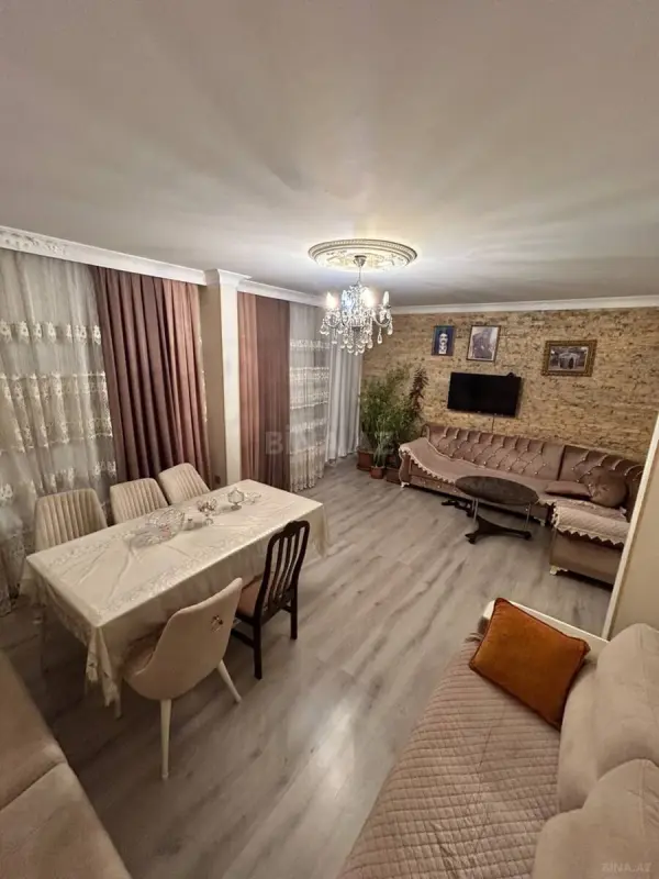 Satılır 4 otaqlı mənzil 105 m²
