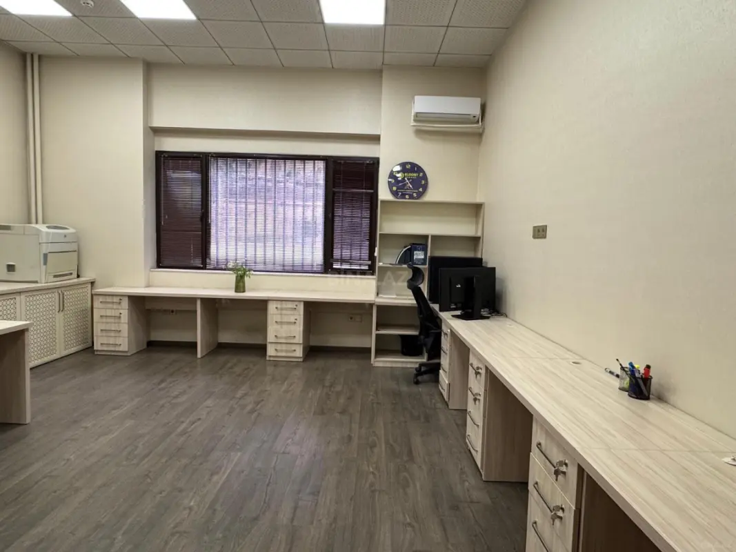 Kirayə verilir 4 otaqlı ofis 100 m²