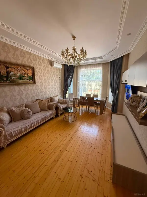 Satılır 7 otaqlı həyət evi 220 m²