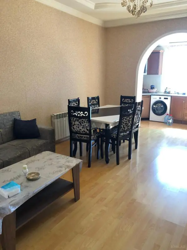 Kirayə verilir 2 otaqlı mənzil 65 m²