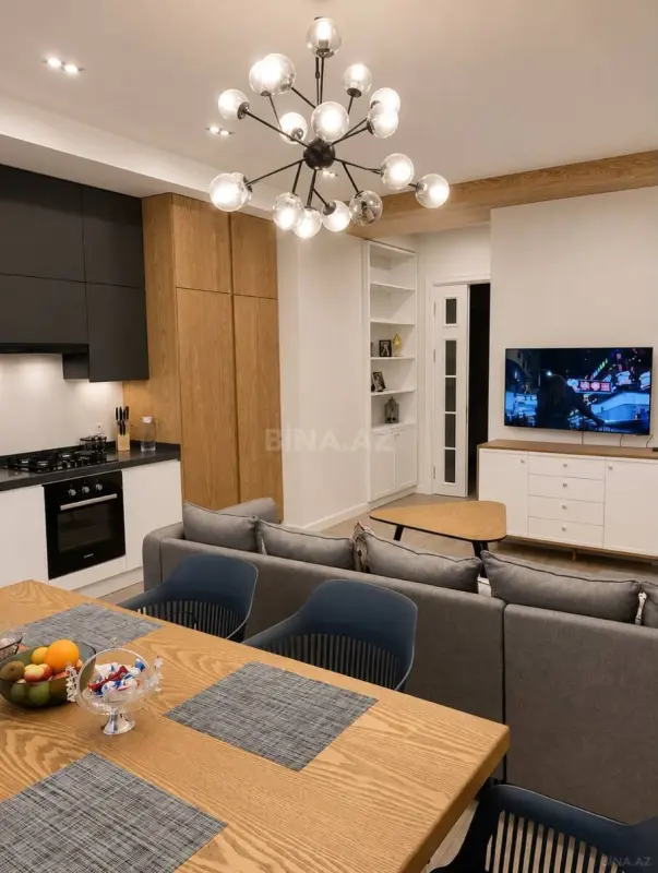Kirayə verilir 3 otaqlı mənzil 115 m²