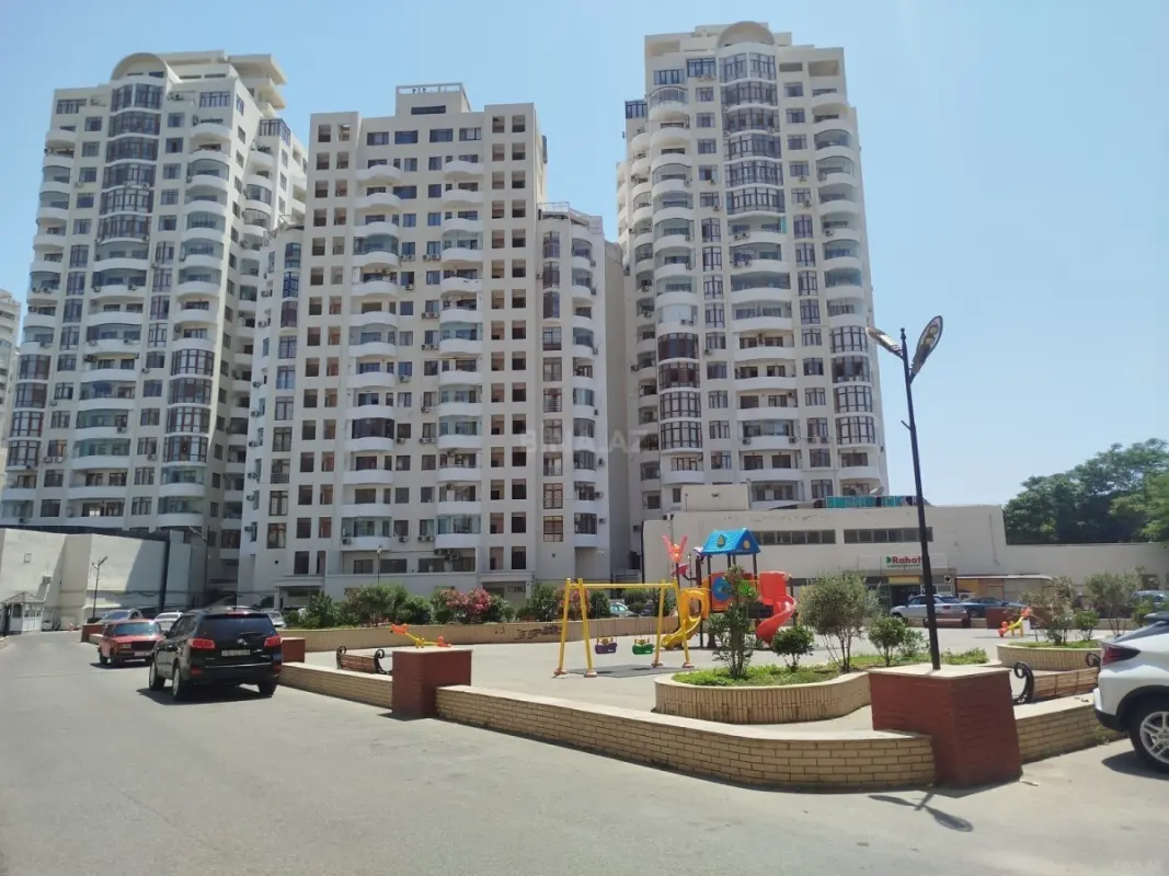 Kirayə verilir 3 otaqlı mənzil 110 m²