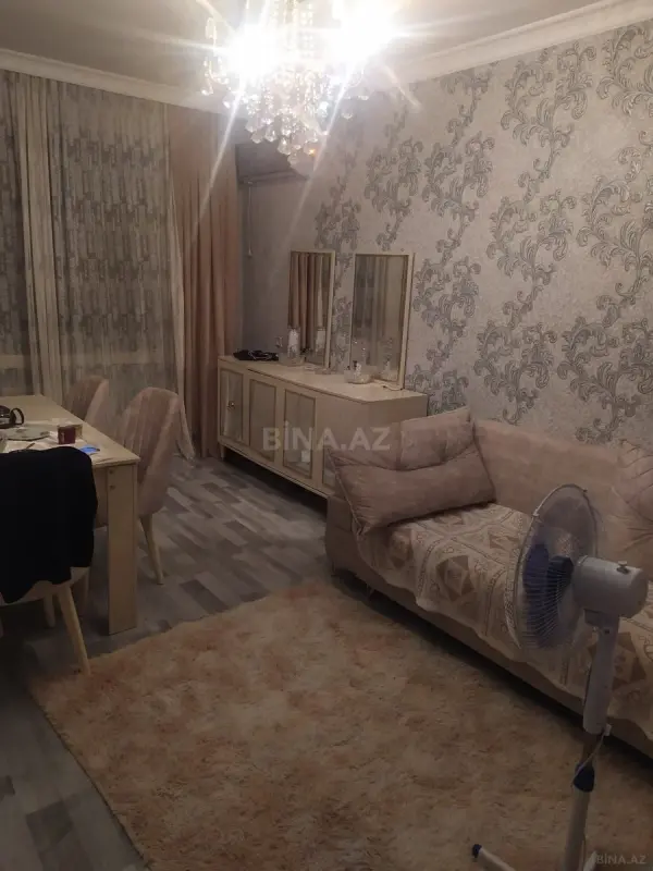 Satılır 4 otaqlı mənzil 100 m²