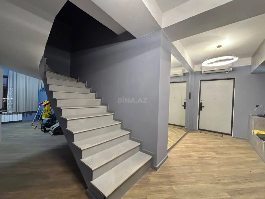 Kirayə verilir 3 otaqlı mənzil 150 m²