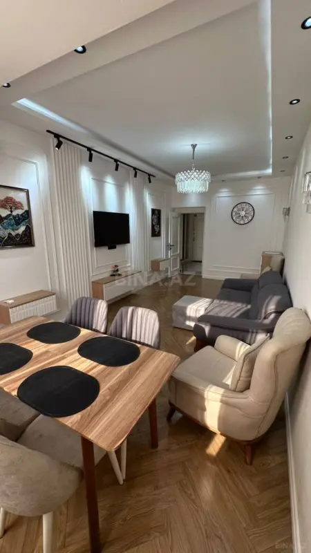Kirayə verilir 2 otaqlı mənzil 65 m²
