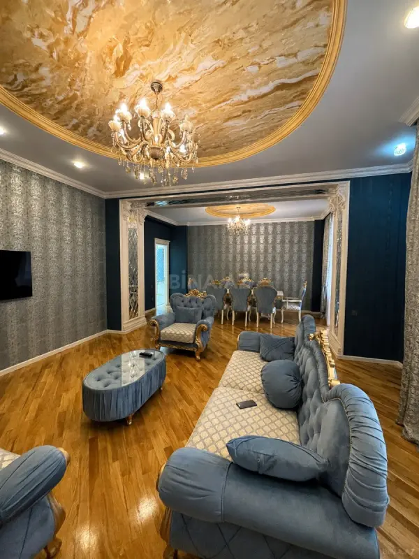 Satılır 4 otaqlı mənzil 183 m²