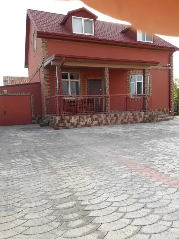 Satılır 4 otaqlı həyət evi 160 m²