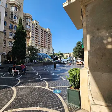 Kirayə verilir obyekt 100 m² — Bakı, Sahil qəs. 100.00 m²