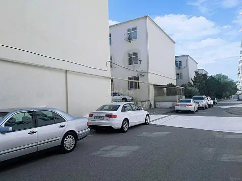 Kirayə verilir 3 otaqlı mənzil 76 m² — Bakı, Nərimanov 3 otaq 76.00 m²