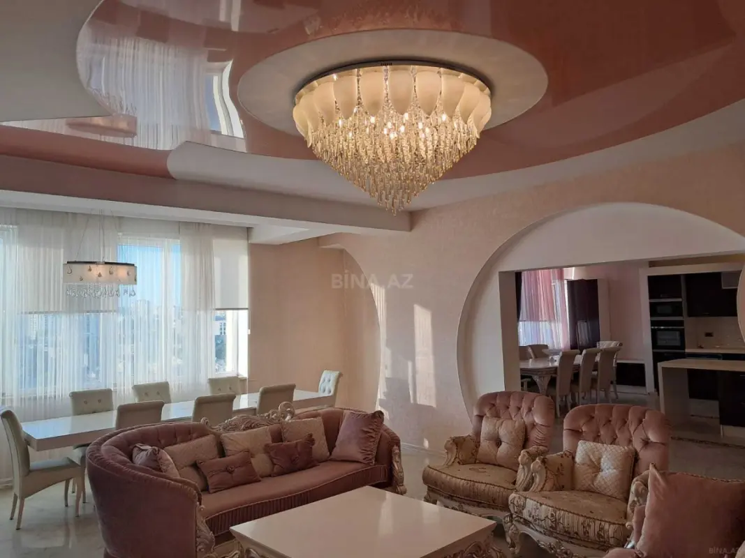 Satılır 3 otaqlı mənzil 180 m²