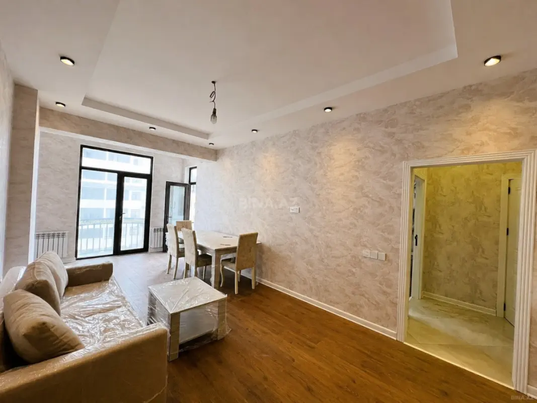 Satılır 2 otaqlı mənzil 68 m²