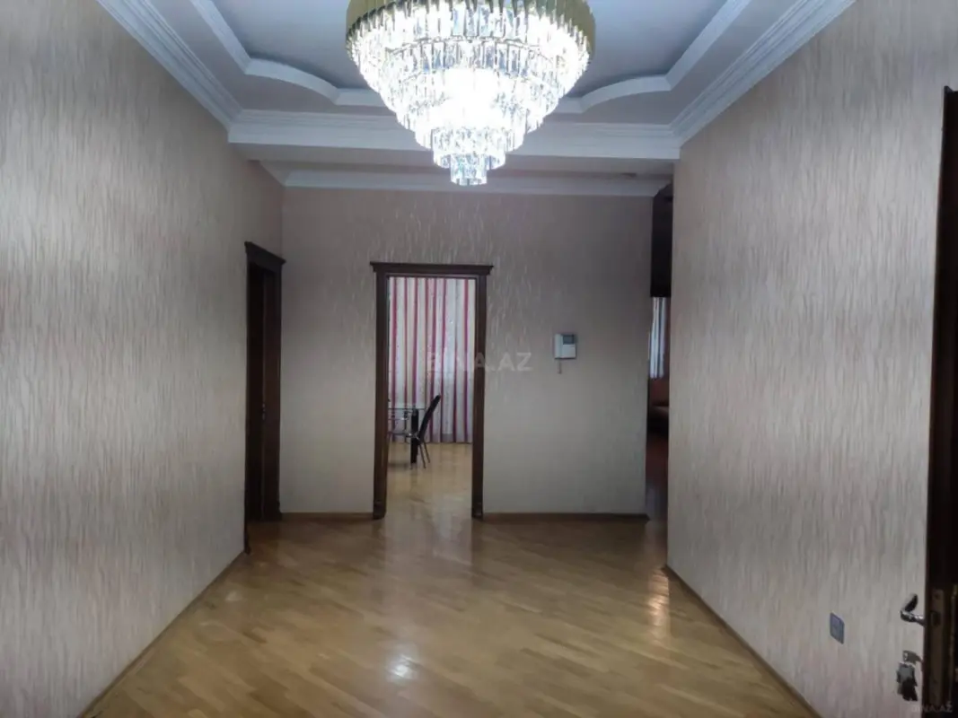 Kirayə verilir 3 otaqlı mənzil 120 m²
