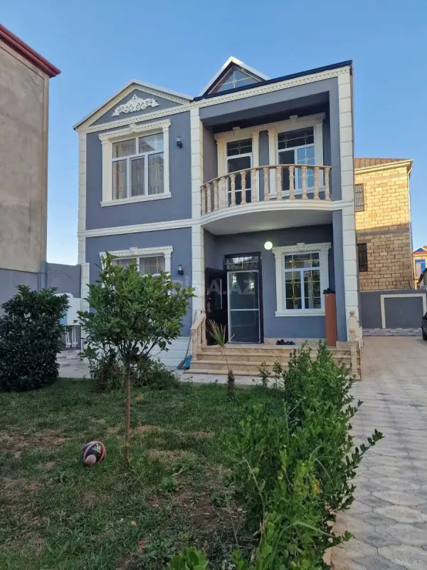 Satılır 5 otaqlı həyət evi 180 m²
