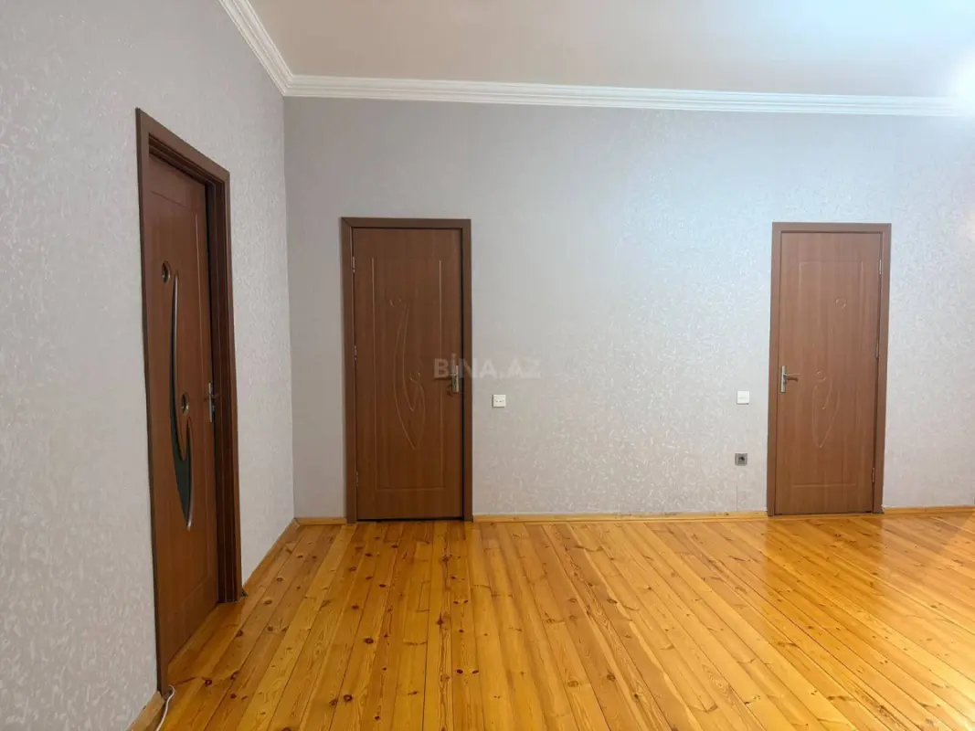 Satılır 3 otaqlı mənzil 148 m²
