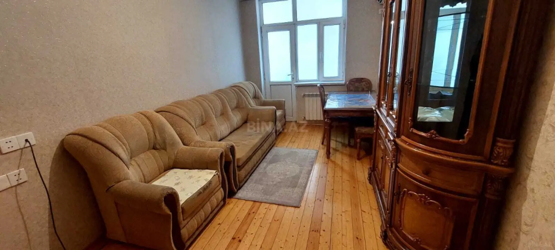 Kirayə verilir 2 otaqlı mənzil 80 m²