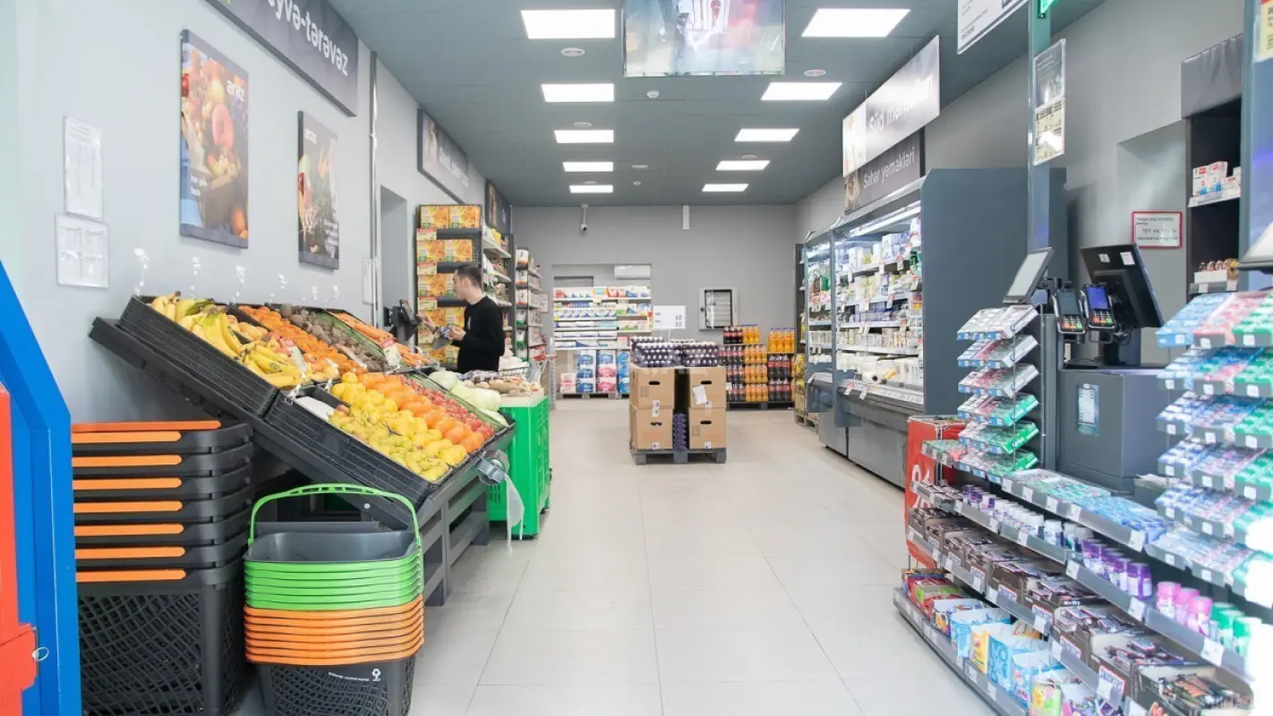 Satılır obyekt 200 m²