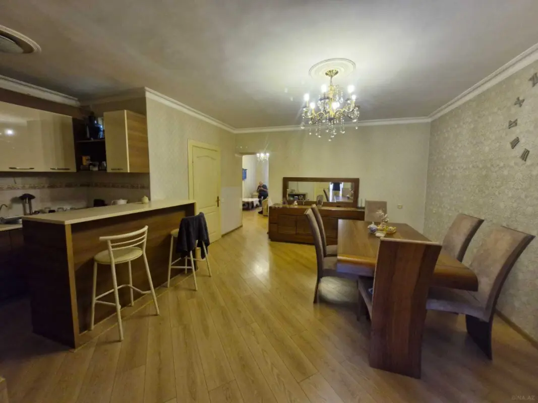 Satılır 4 otaqlı mənzil 90 m²