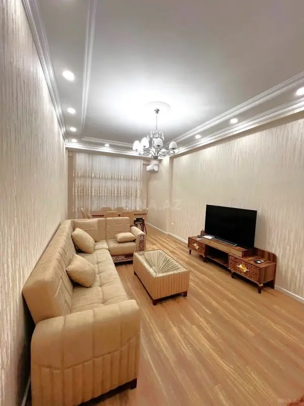Kirayə verilir 3 otaqlı mənzil 130 m²