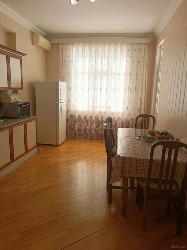 Kirayə verilir 2 otaqlı mənzil 100 m²