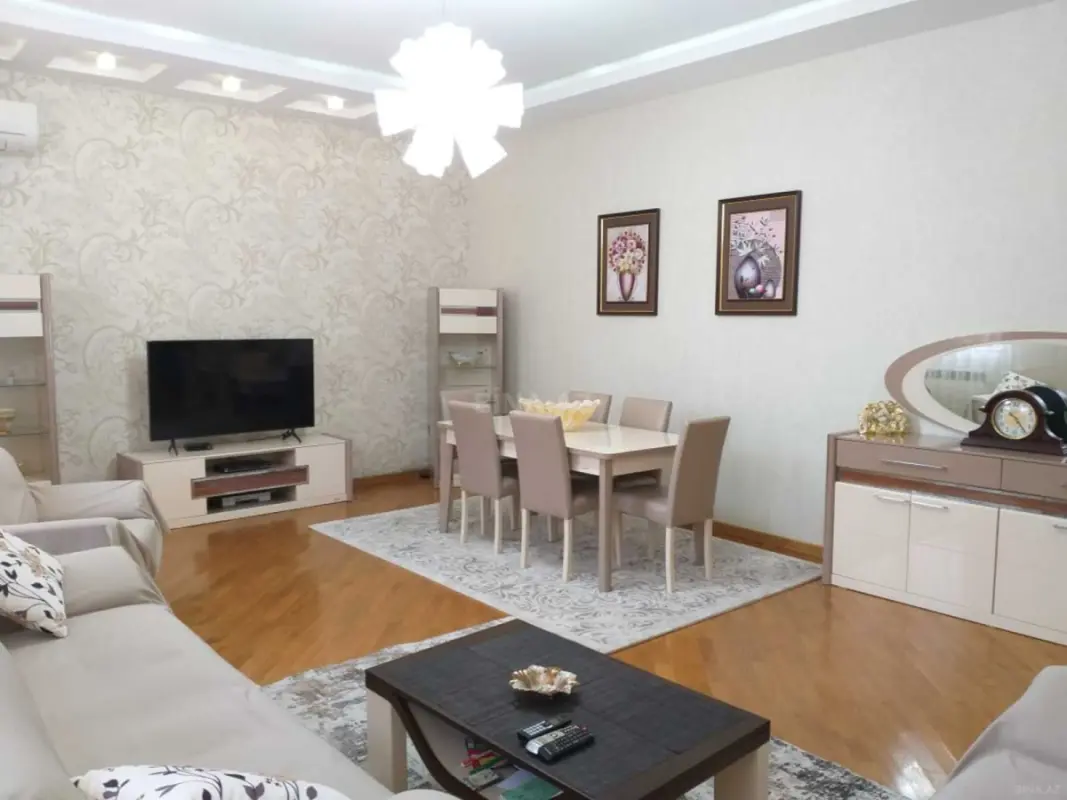 Satılır 4 otaqlı həyət evi 200 m²