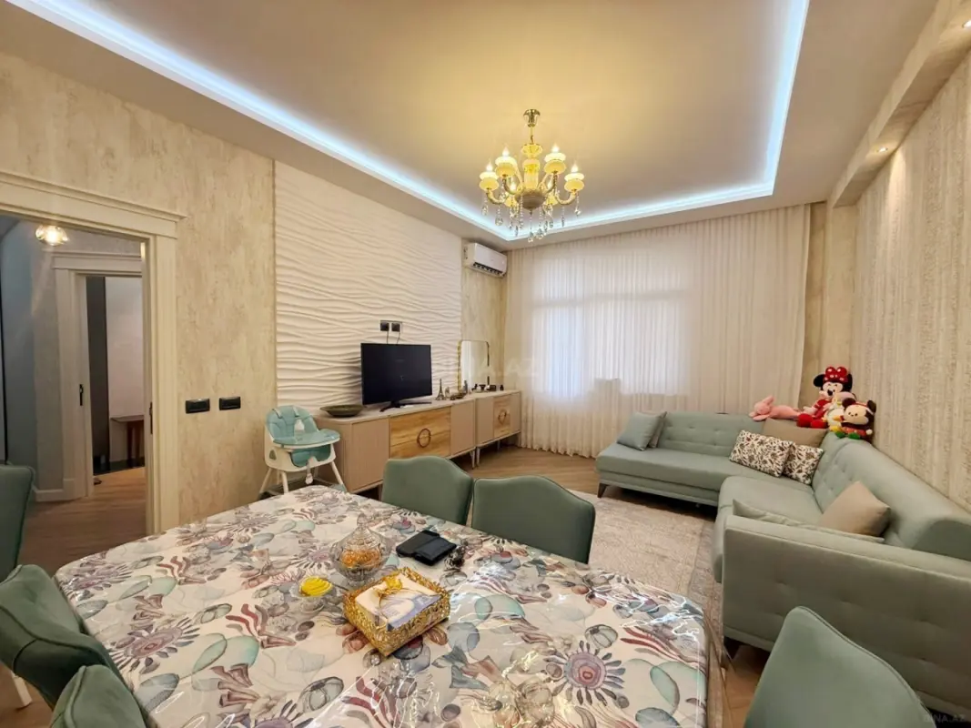 Satılır 2 otaqlı mənzil 62 m²