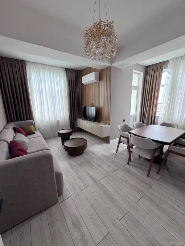 Kirayə verilir 3 otaqlı mənzil 110 m²